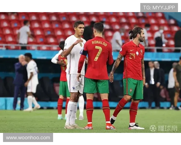 德转列瓦拉内生涯搭档最多队友阵容：C罗、本泽马、贝尔在列